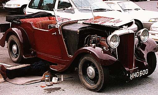 1936 Essex Terraplane Special, repairs