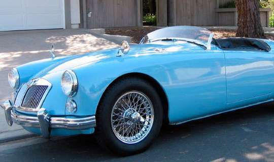 Competition Sports Screen windscreen on the MGA