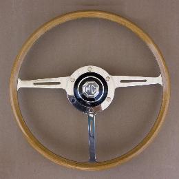 Wood rim steering wheel by Mike Lempert (front side)