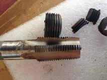 Drain plug for differential and gearbox (Austin)